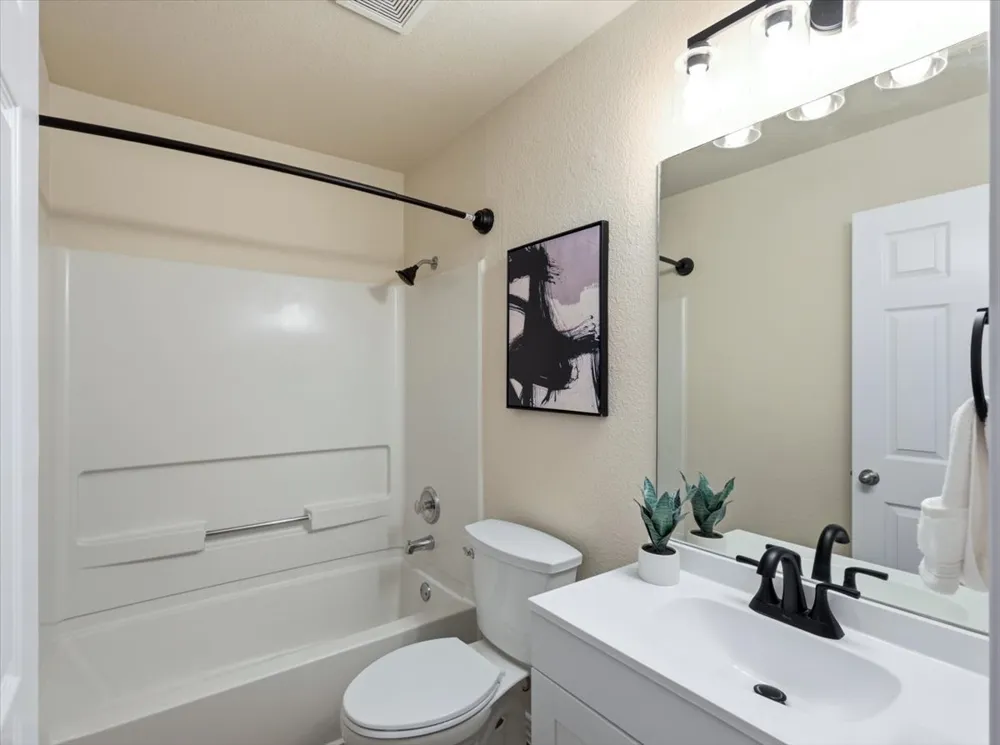 107 Fossil Trail Leander, TX 78641
