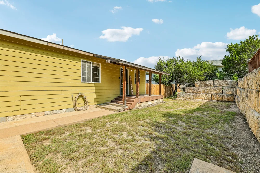 8104 Bronco Lane Lago Vista, TX 78645