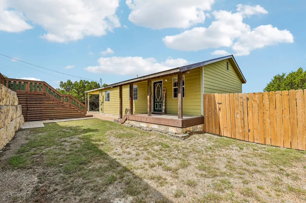 8104 Bronco Lane Lago Vista, TX 78645