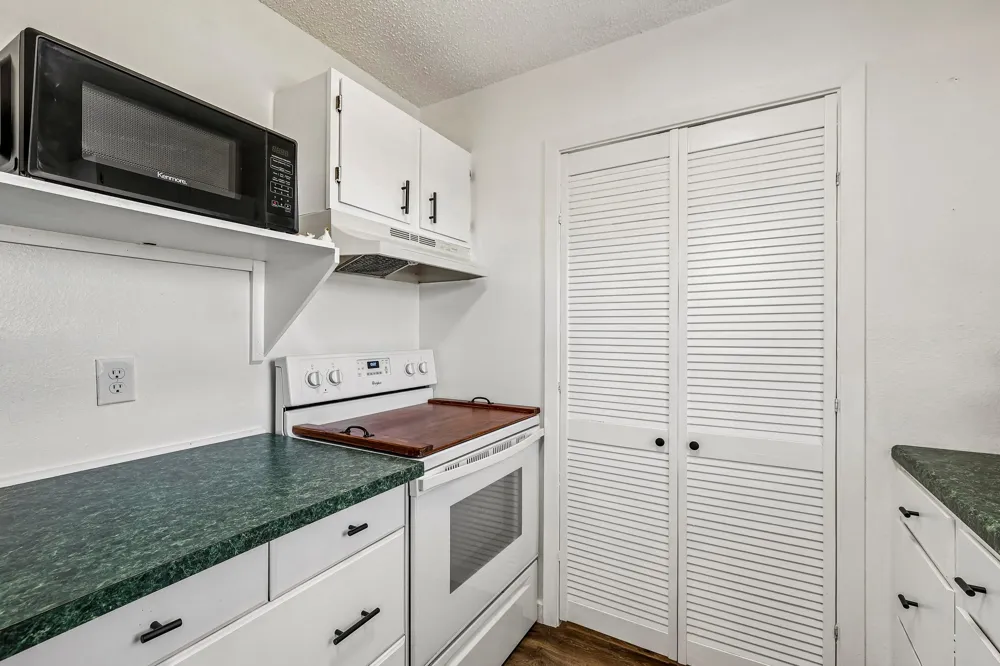 8104 Bronco Lane Lago Vista, TX 78645