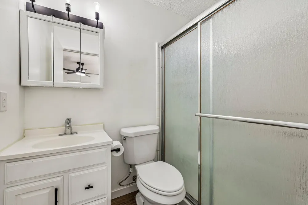 8104 Bronco Lane Lago Vista, TX 78645