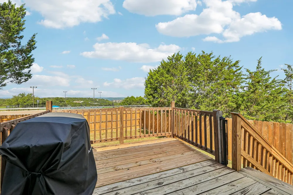 8104 Bronco Lane Lago Vista, TX 78645