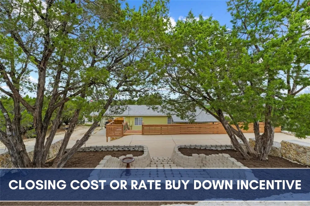 8104 Bronco Lane Lago Vista, TX 78645