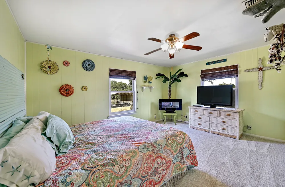 135 E Hickory Drive Granite Shoals, TX 78654