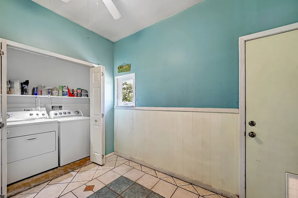 135 E Hickory Drive Granite Shoals, TX 78654