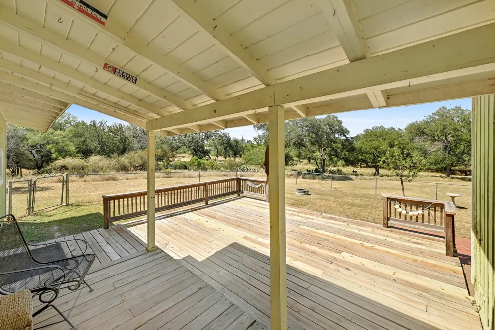 135 E Hickory Drive Granite Shoals, TX 78654