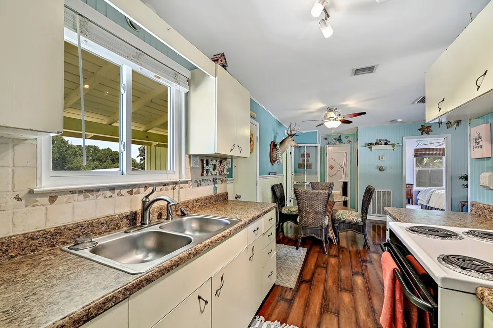 135 E Hickory Drive Granite Shoals, TX 78654