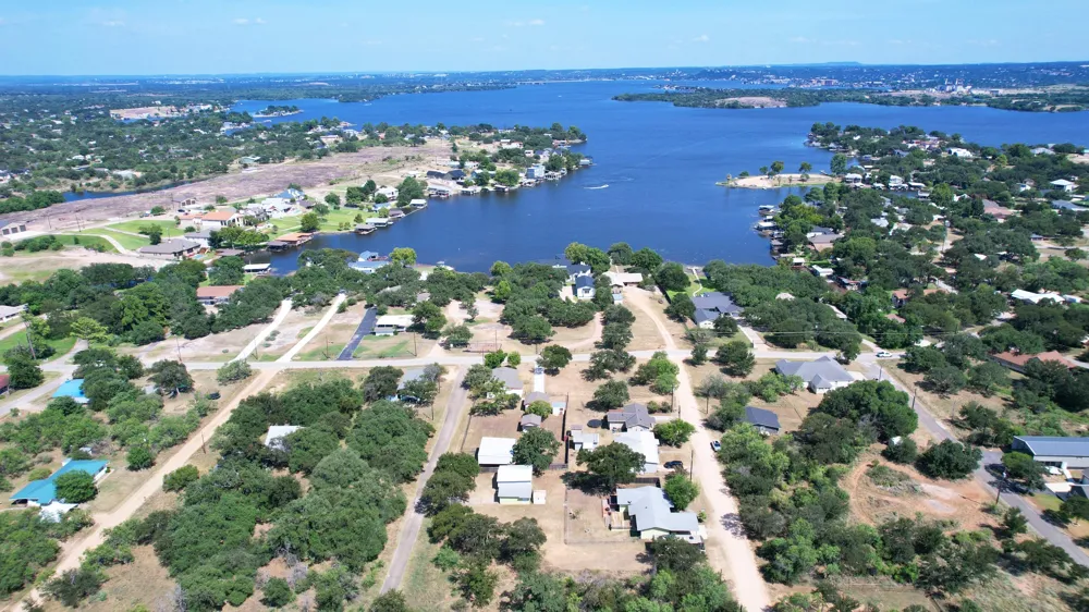 135 E Hickory Drive Granite Shoals, TX 78654