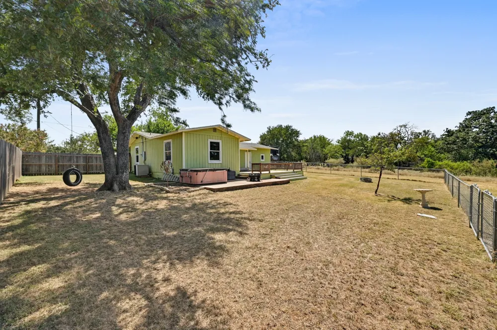 135 E Hickory Drive Granite Shoals, TX 78654