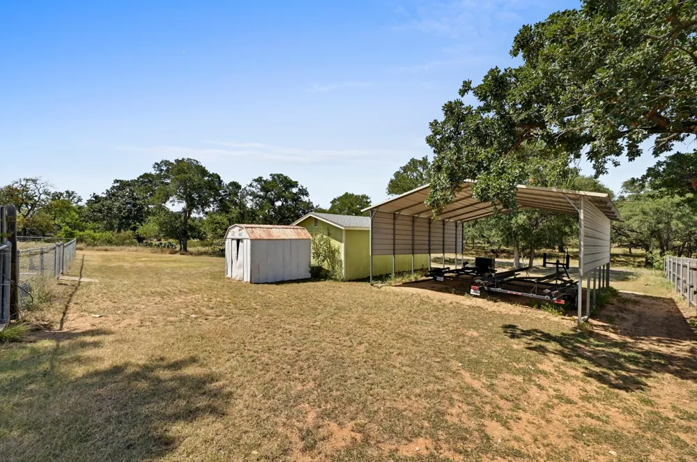 135 E Hickory Drive Granite Shoals, TX 78654