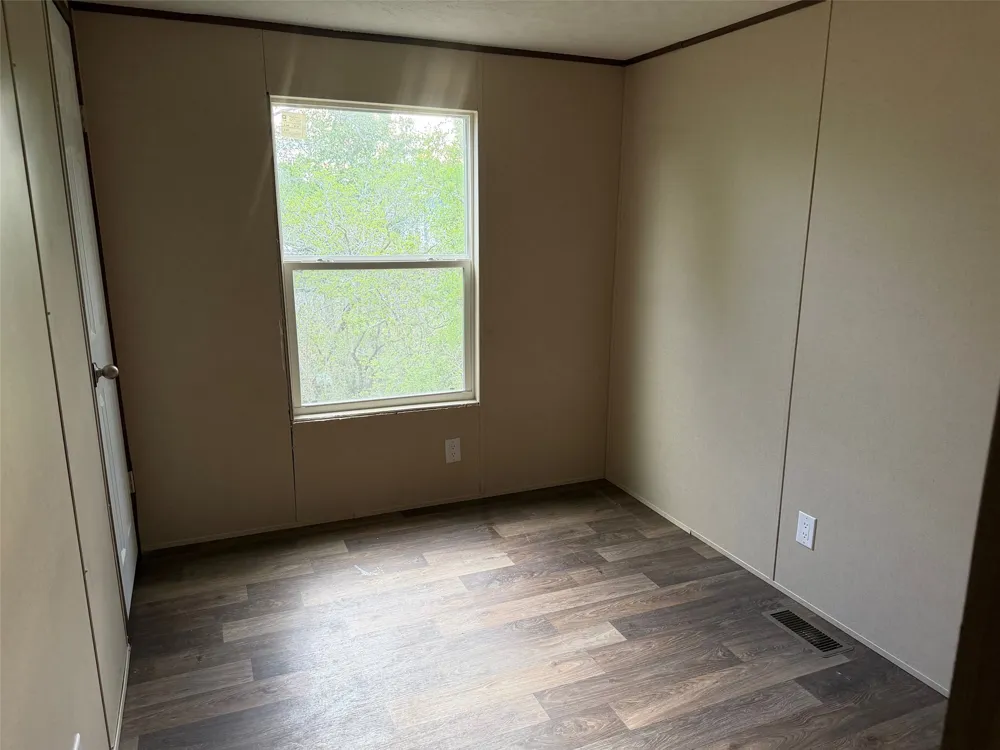 309 Oak Arbor Trail Del Valle, TX 78617