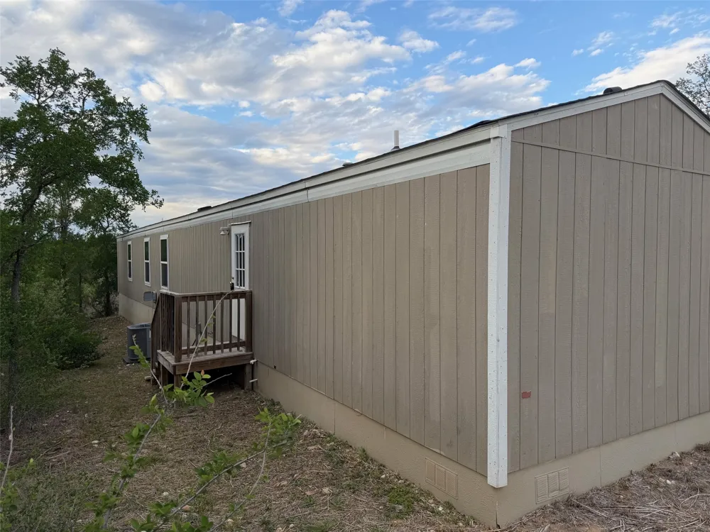 309 Oak Arbor Trail Del Valle, TX 78617