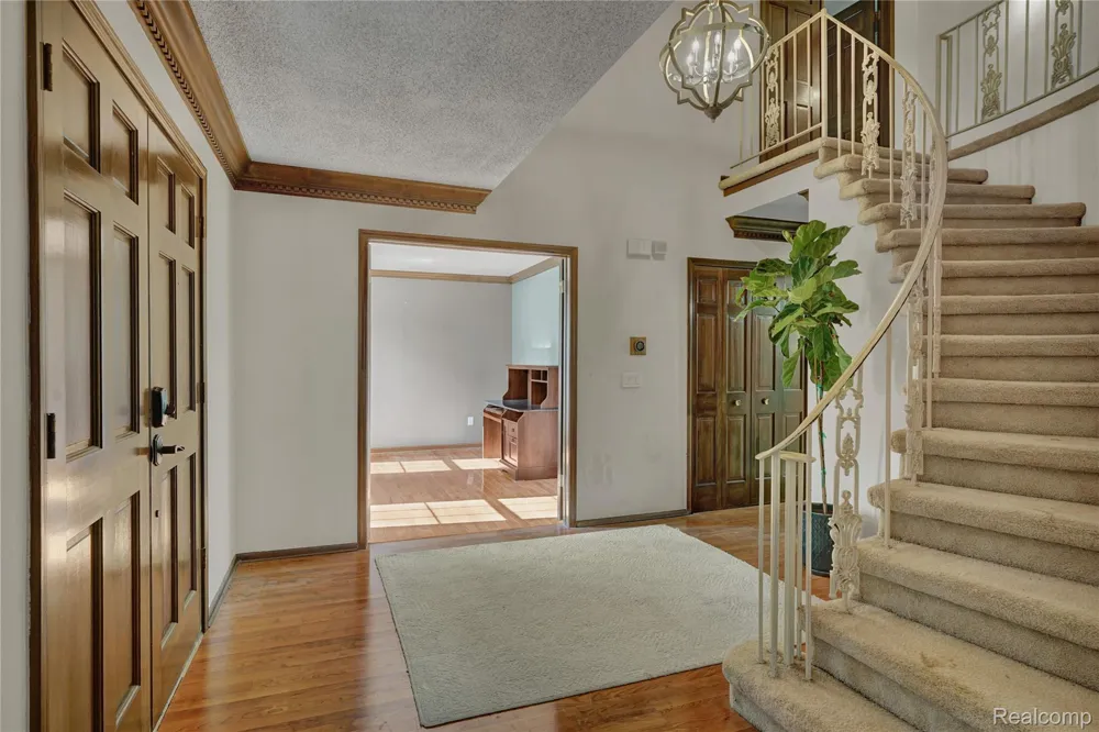 54359 Algonquin Drive Shelby Charter Township, MI 48315
