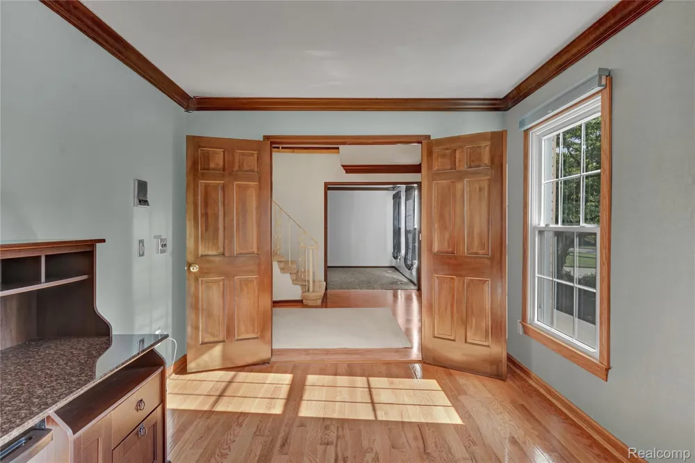54359 Algonquin Drive Shelby Charter Township, MI 48315