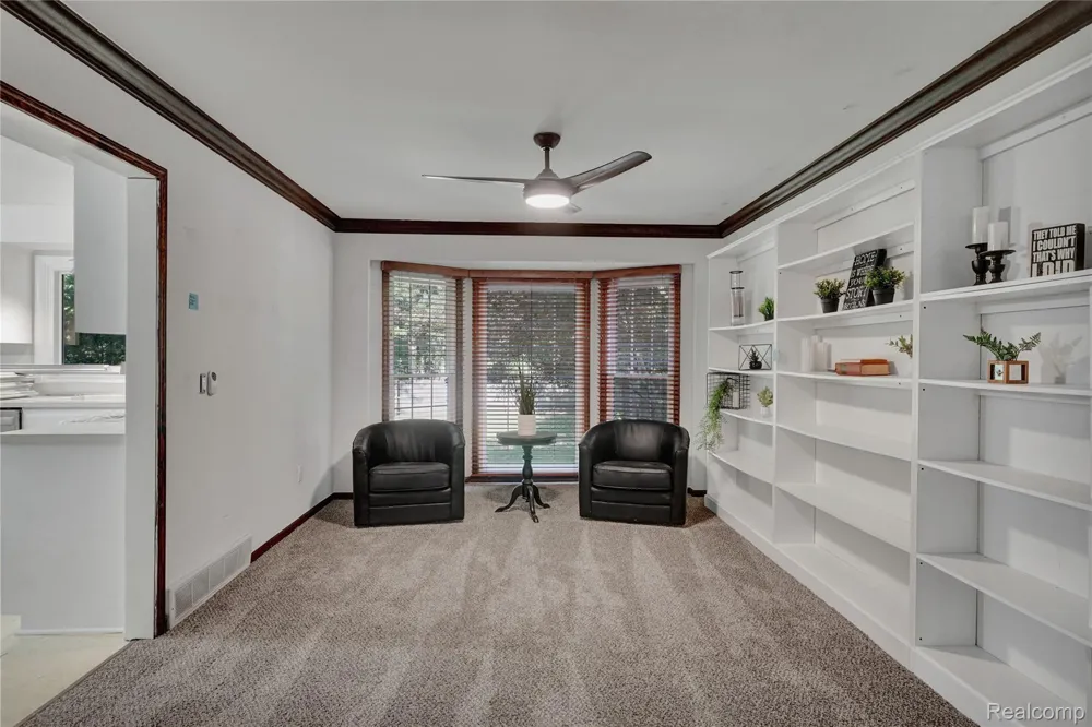 54359 Algonquin Drive Shelby Charter Township, MI 48315