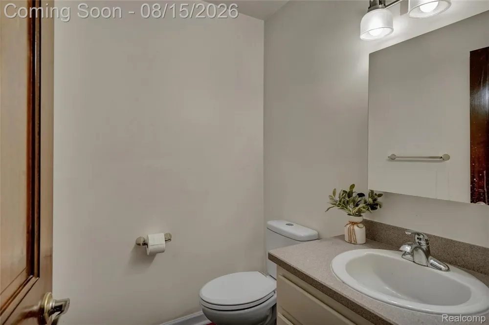 54359 Algonquin Drive Shelby Charter Township, MI 48315