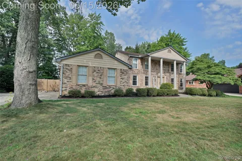 54359 Algonquin Drive