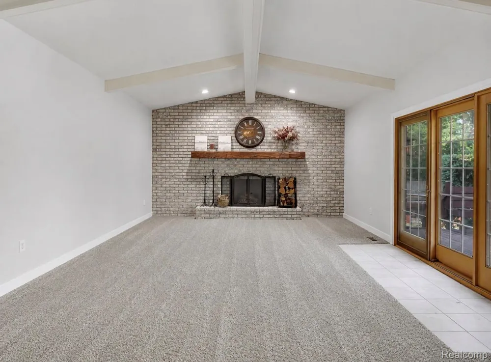 54359 Algonquin Drive Shelby Charter Township, MI 48315
