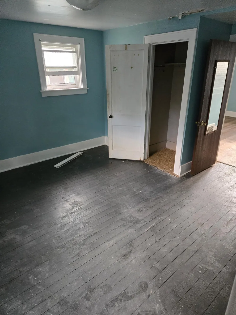 1817 Maplewood Avenue Lansing City, MI 48910