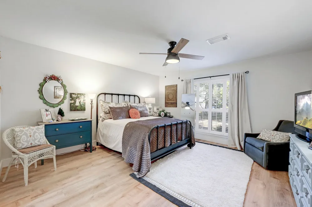 213 Overlook Court Wimberley, TX 78676