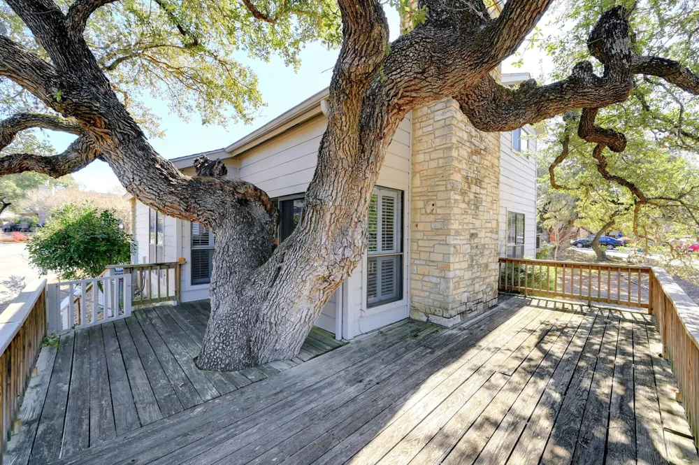 213 Overlook Court Wimberley, TX 78676