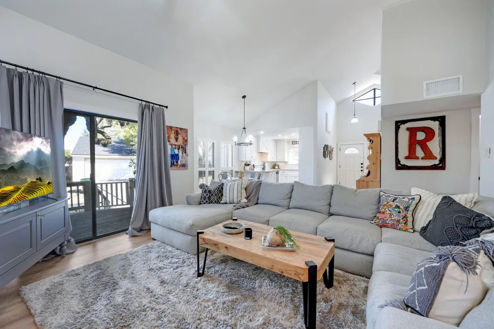 213 Overlook Court Wimberley, TX 78676