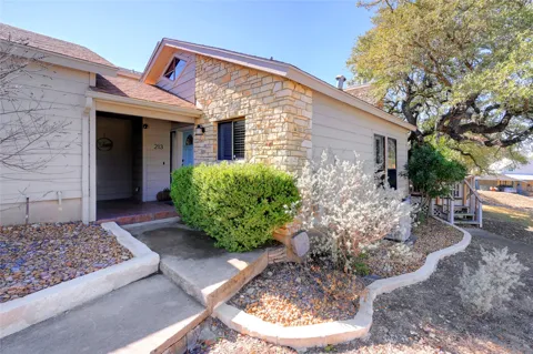 213 Overlook Court