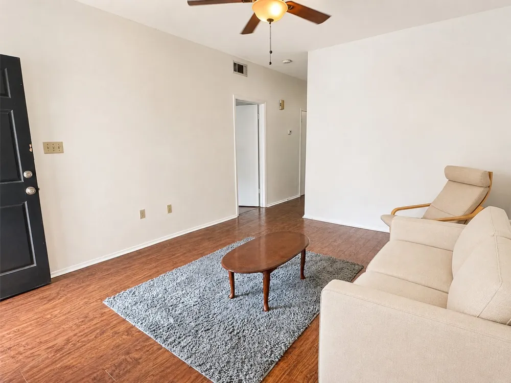 2801 Rio Grande Street #203 Austin, TX 78705