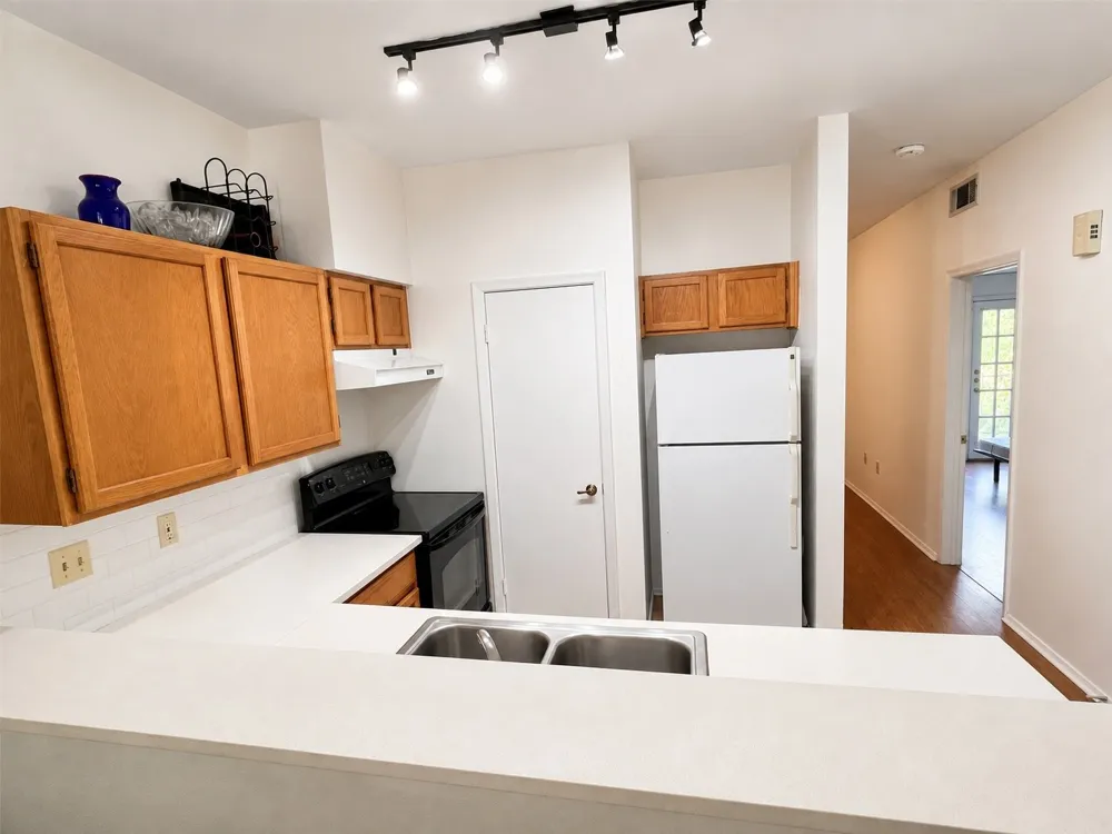 2801 Rio Grande Street #203 Austin, TX 78705