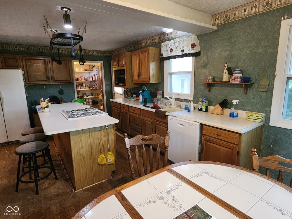 7101 E Washburn Drive Monticello, IN 47960