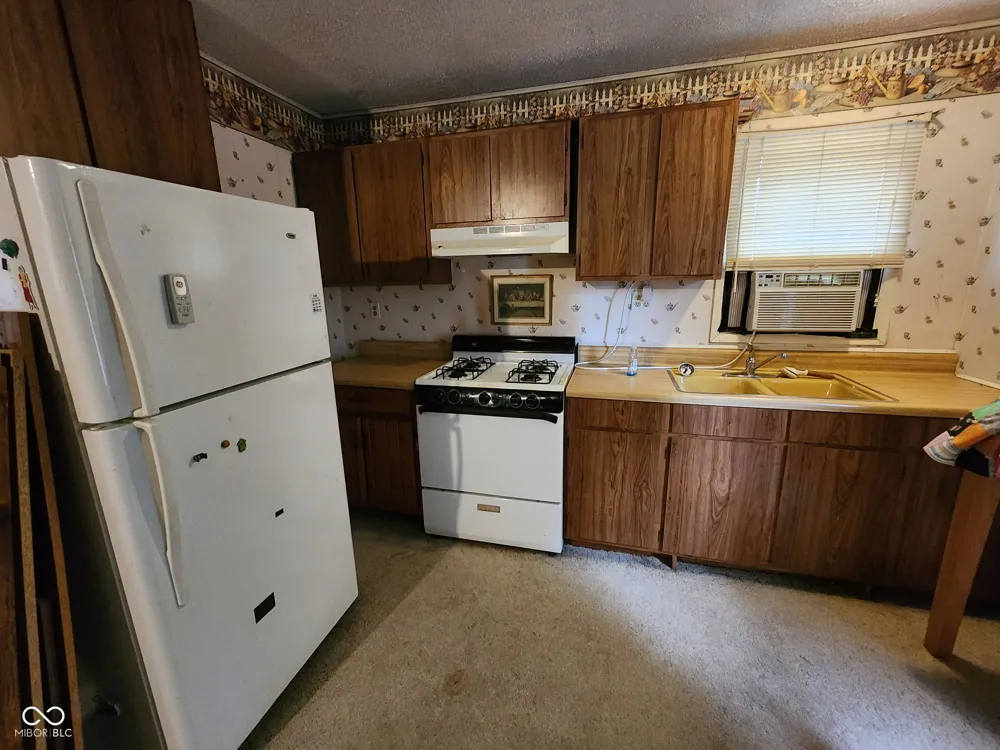 7101 E Washburn Drive Monticello, IN 47960