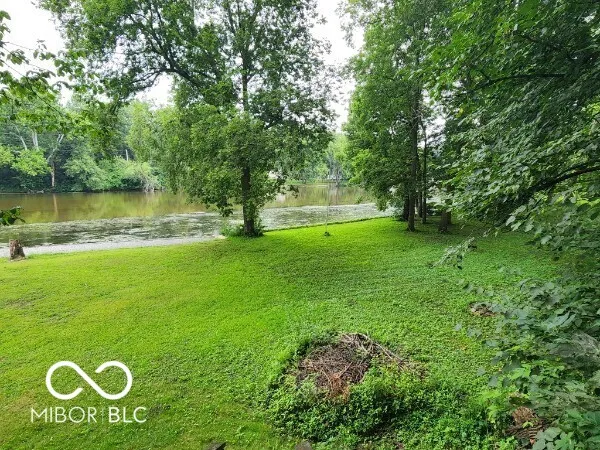 7101 E Washburn Drive Monticello, IN 47960