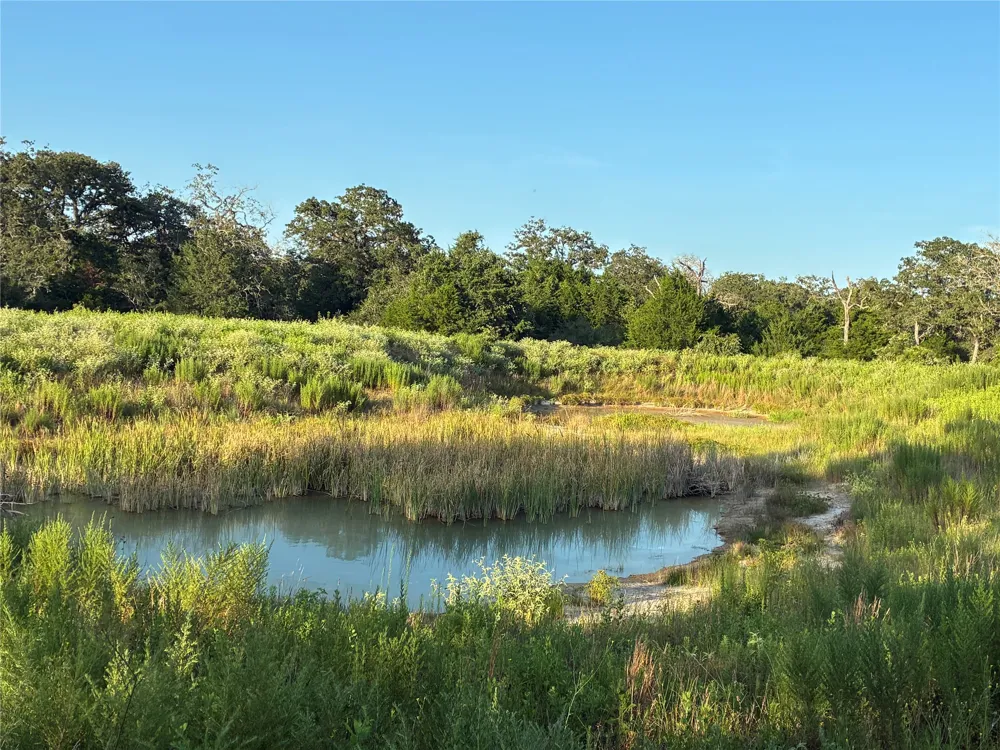 2933 County Road 457 Thorndale, TX 76577