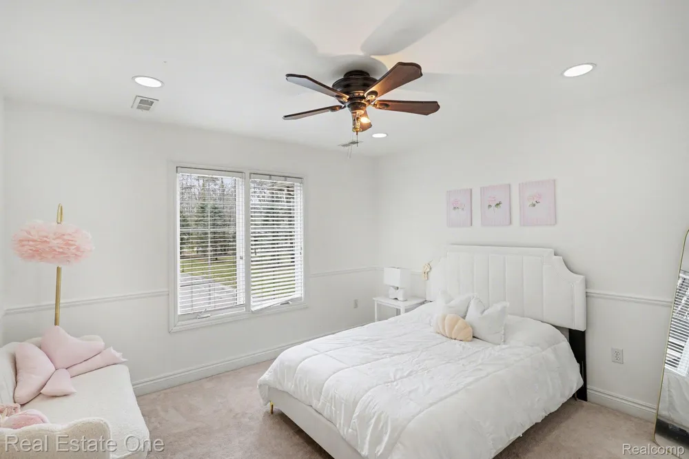 12901 Sleigh Trail Hartland Township, MI 48380