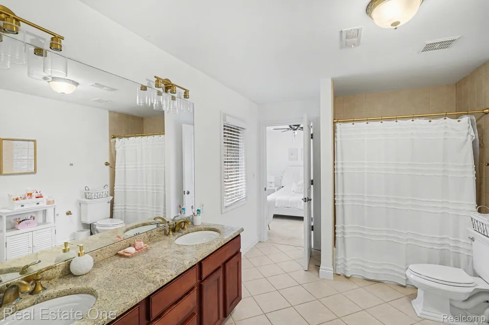 12901 Sleigh Trail Hartland Township, MI 48380