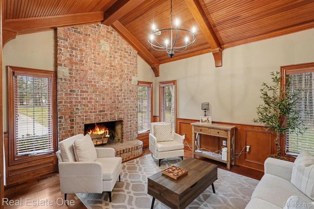 12901 Sleigh Trail Hartland Township, MI 48380