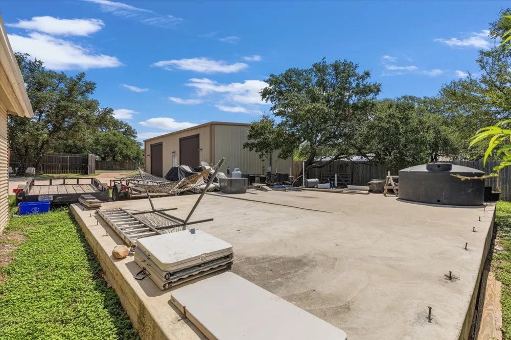 24705 Whitney Drive Spicewood, TX 78669