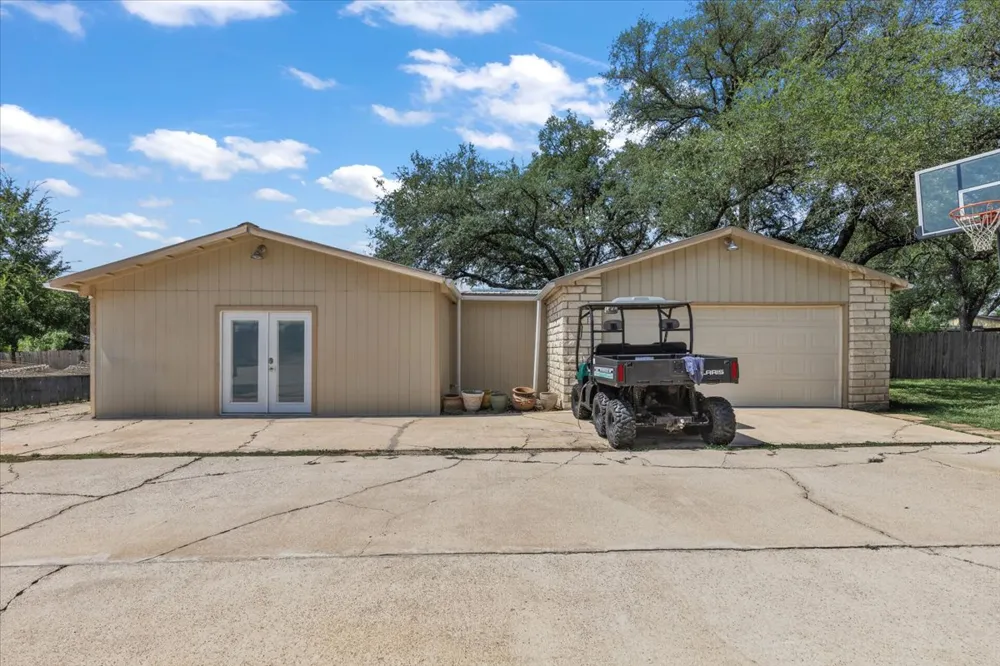 24705 Whitney Drive Spicewood, TX 78669
