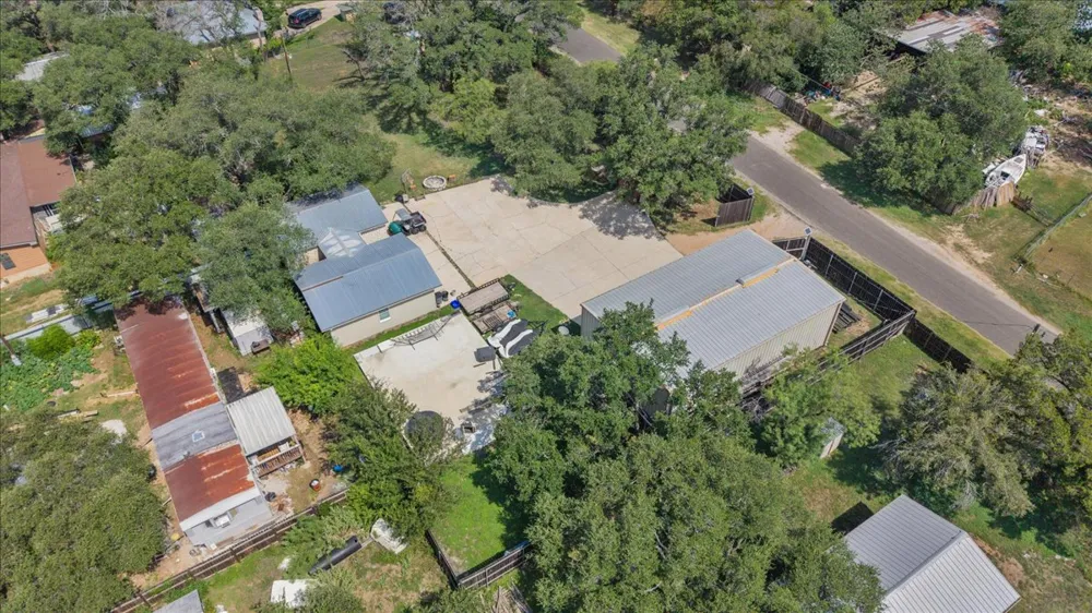 24705 Whitney Drive Spicewood, TX 78669