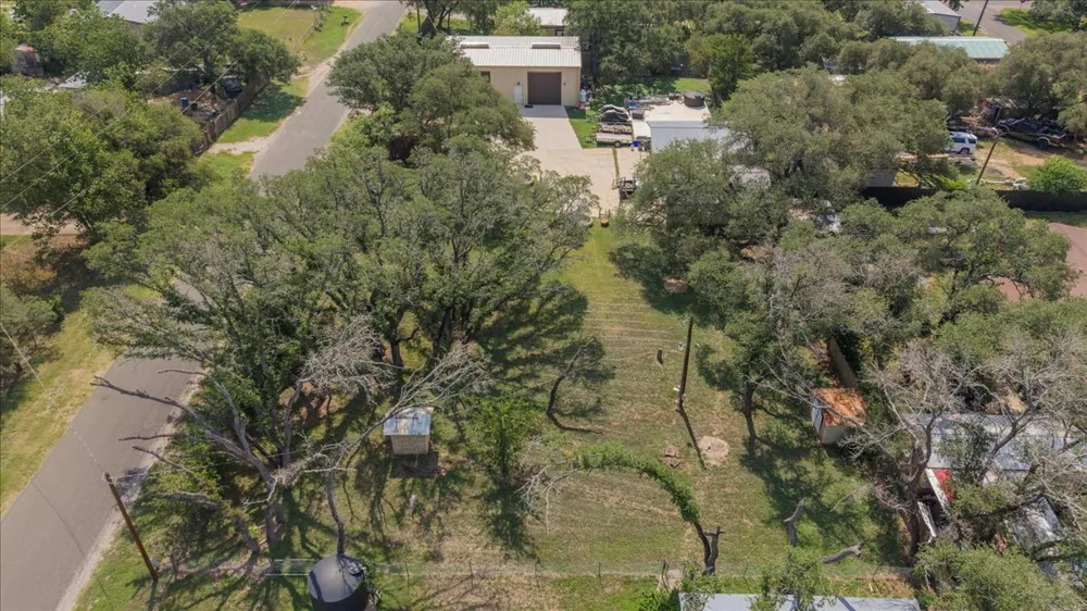 24705 Whitney Drive Spicewood, TX 78669