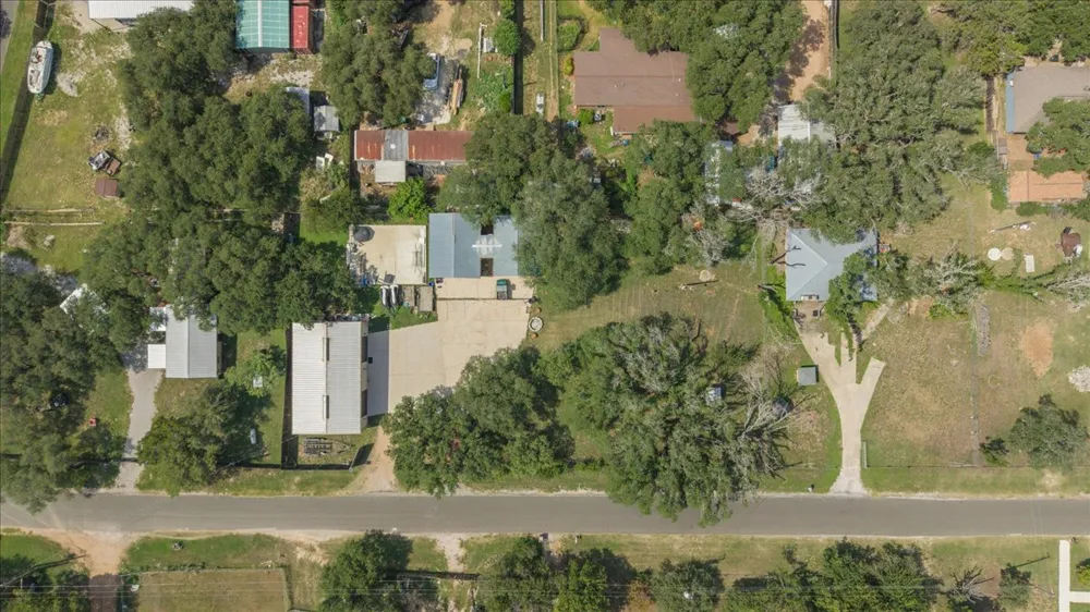 24705 Whitney Drive Spicewood, TX 78669