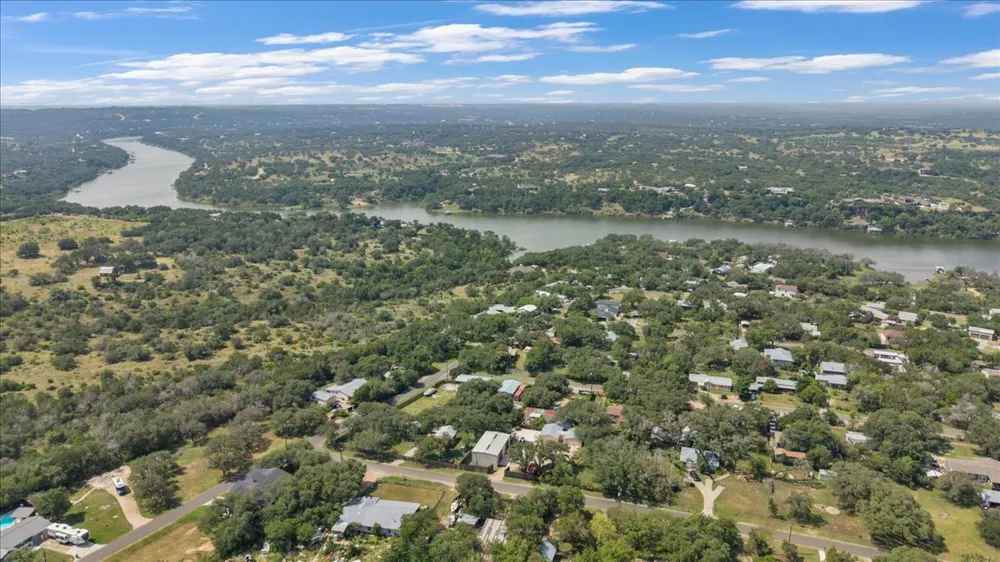 24705 Whitney Drive Spicewood, TX 78669