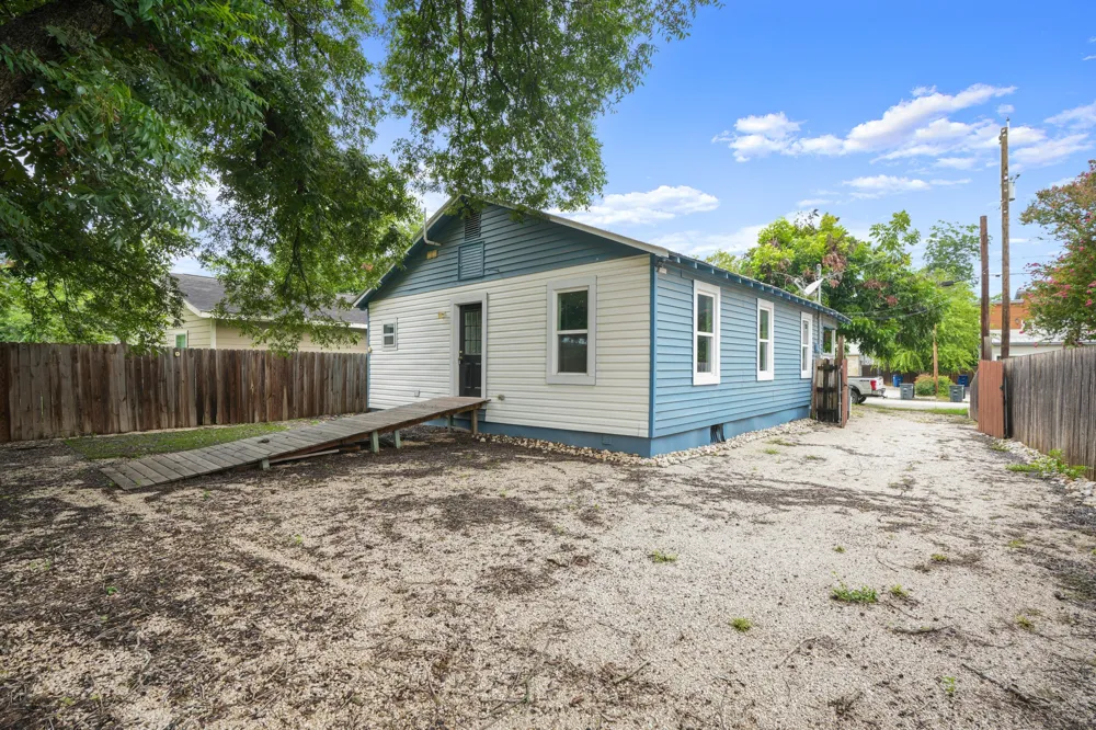 1655 Katy Street New Braunfels, TX 78130