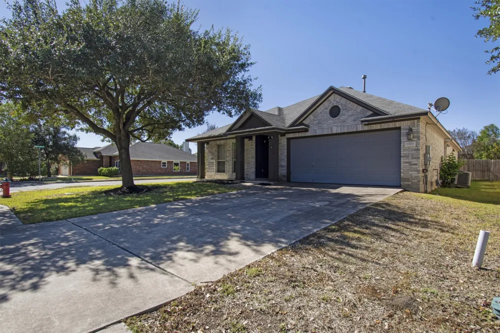 3300 Winding Shore Lane Pflugerville, TX 78660