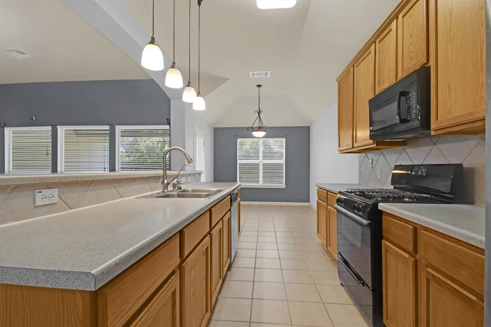 3300 Winding Shore Lane Pflugerville, TX 78660