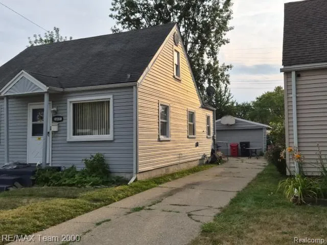 26431 Clancy Street Roseville City, MI 48066
