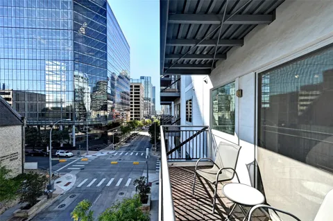 800 Brazos Street #705