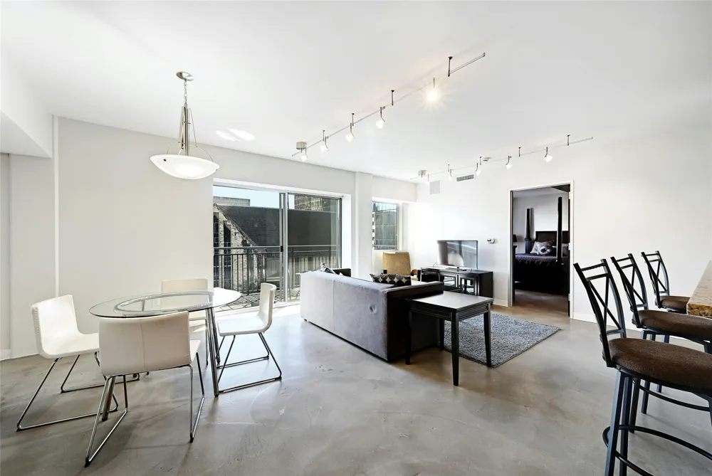 800 Brazos Street #705 Austin, TX 78701