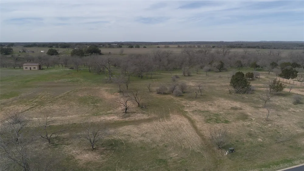 379 Vintners Way Fredericksburg, TX 78624