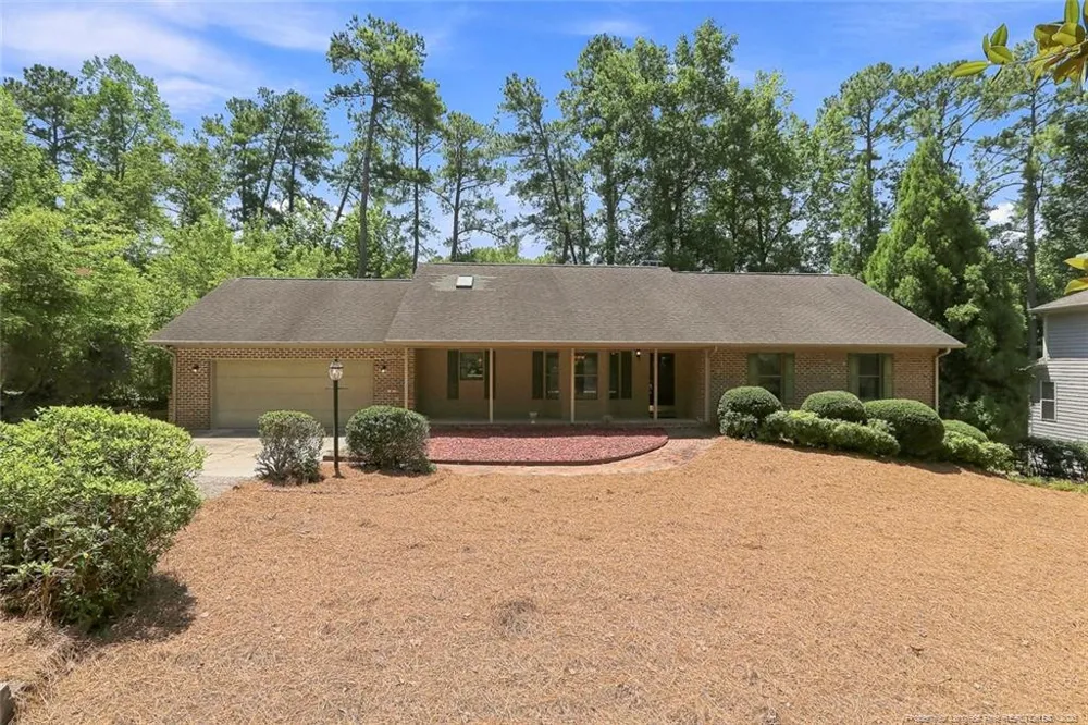 709 Essex Court Sanford, NC 27332